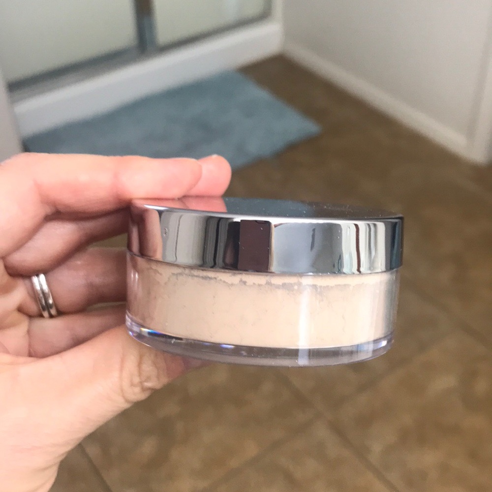 Mary Kay Mineral Powder Ivory 2 -NEW